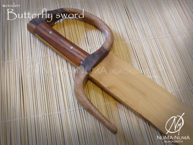 Wood Weapon wooden butterfly sword 4 sdc10298