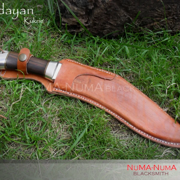 Knife weapon pandayan kukrie 2 sdc16109
