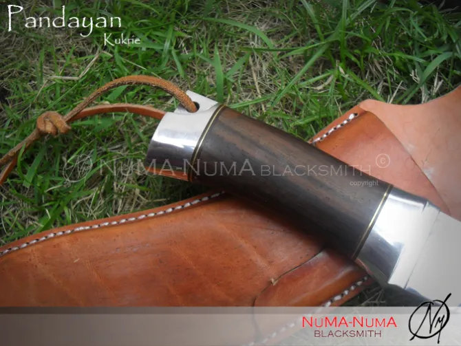 Knife weapon pandayan kukrie 3 sdc16110