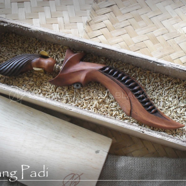 Indonesia weapon Kujang Padi 3 sdc18801