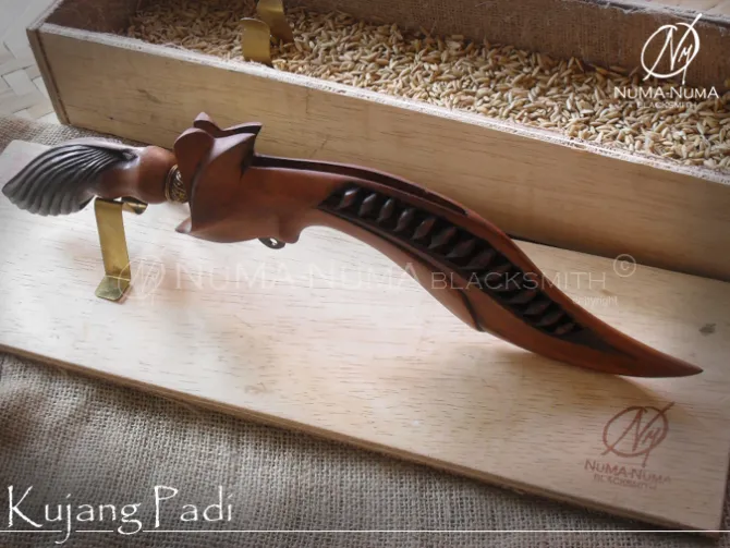 Indonesia weapon Kujang Padi 4 sdc18814